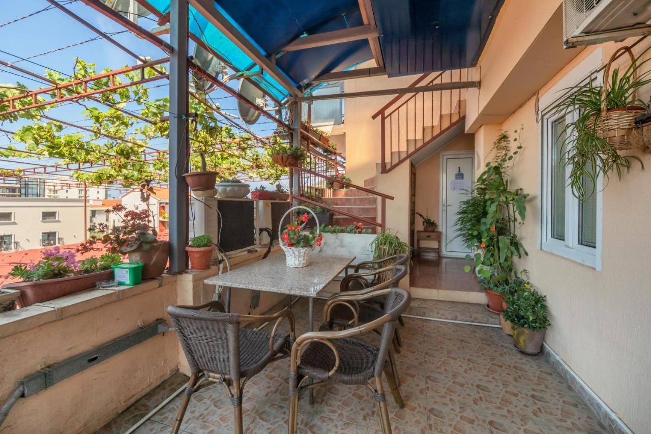 Apartments Pod Lozom With Seaview Petrovac Quarto foto